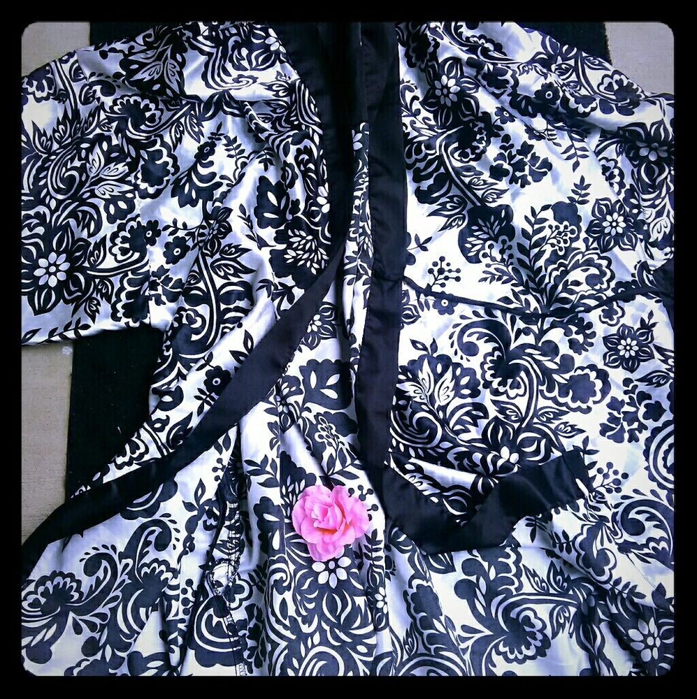 Black and white sleepwear